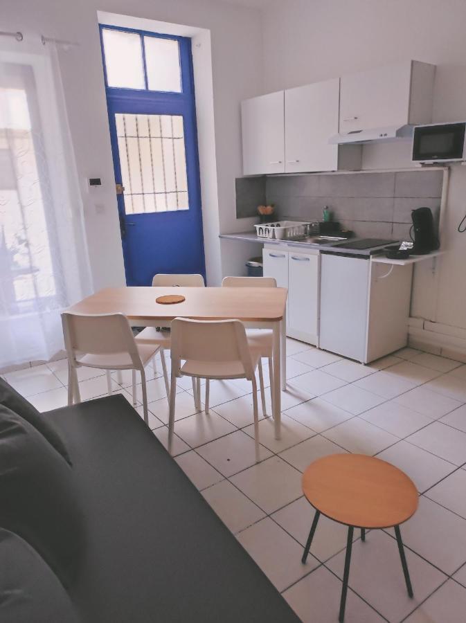Appartement Cosy En Centre Centre-Ville . . . Nimes Exterior photo