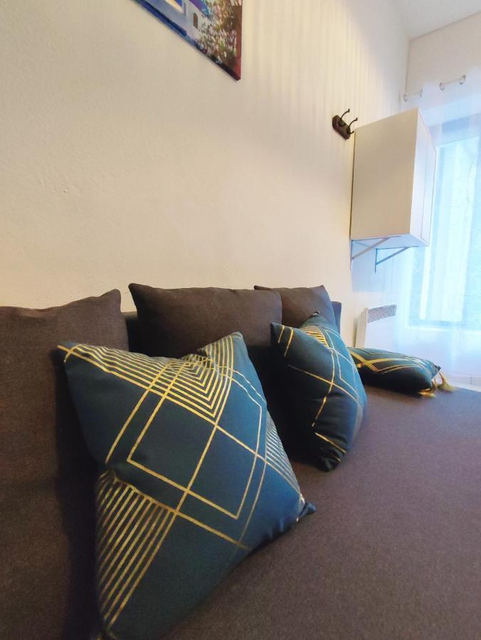 Appartement Cosy En Centre Centre-Ville . . . Nimes Exterior photo